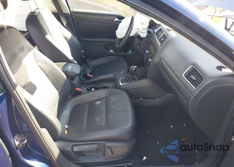 2014 Volkswagen Jetta 1.8T Se из США, поврежденный, VIN 3VWD17AJ4EM402149